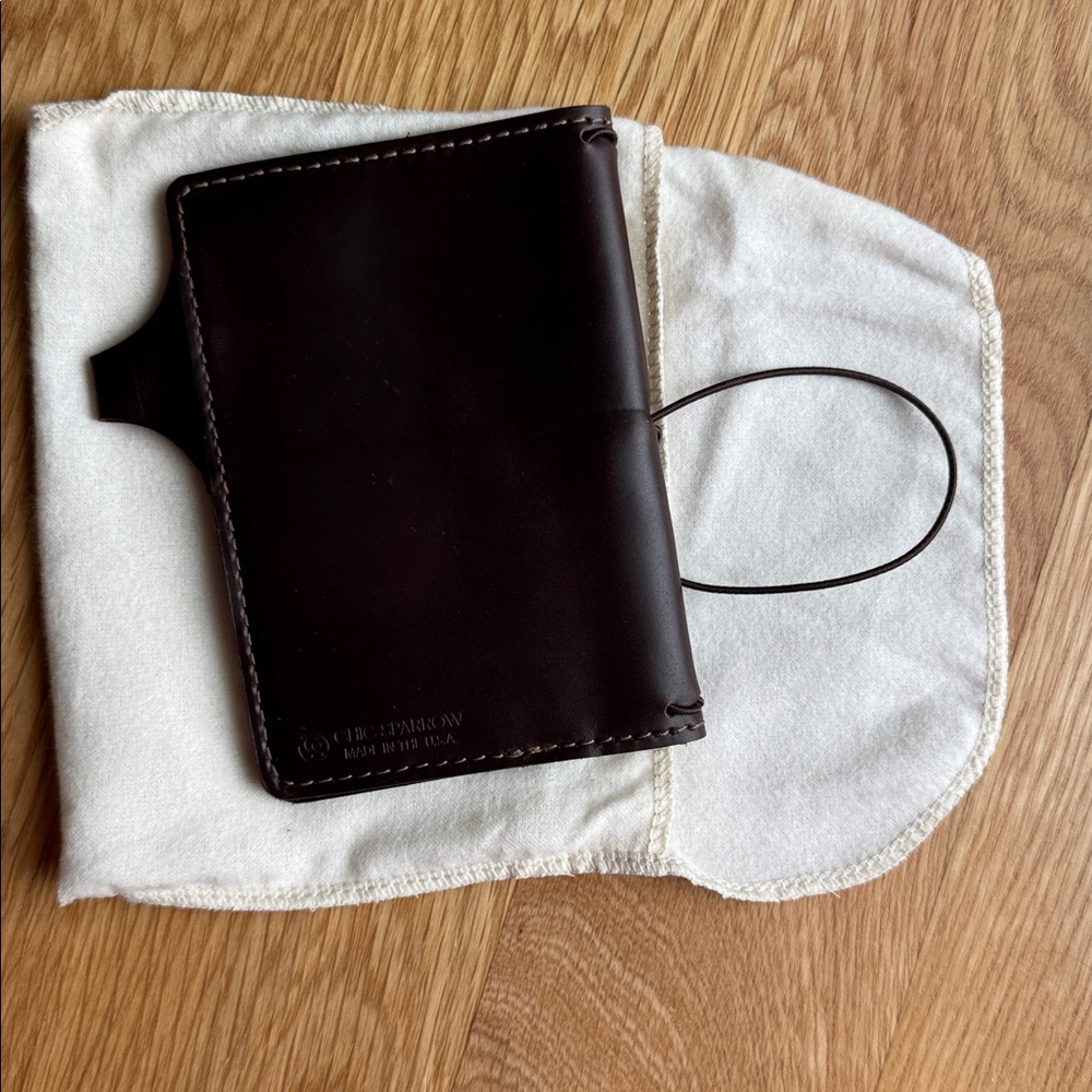 Chic Sparrow Pocket TN Notebook | Bella Cascade | Smooth Rich Brown - Picture 4 of 4